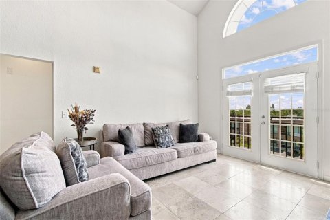Condo in Tampa, Florida, 2 bedrooms № 2324523 - photo 18