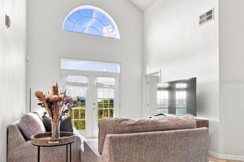 Condo in Tampa, Florida, 2 bedrooms № 2324523 - photo 19