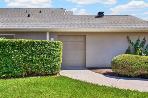House in Ormond Beach, Florida 3 bedrooms, 204.57 sq.m. № 2394326 - photo 23