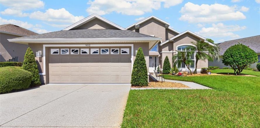 House in Ormond Beach, Florida 3 bedrooms, 204.57 sq.m. № 2394326