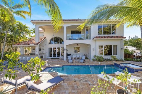 Casa en venta en North Miami, Florida, 6 dormitorios, 385.27 m2 № 2025097 - foto 26