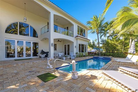 Casa en venta en North Miami, Florida, 6 dormitorios, 385.27 m2 № 2025097 - foto 12