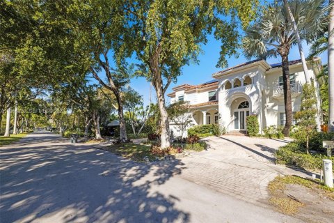 Casa en venta en North Miami, Florida, 6 dormitorios, 385.27 m2 № 2025097 - foto 4