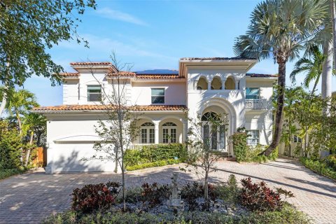 Casa en venta en North Miami, Florida, 6 dormitorios, 385.27 m2 № 2025097 - foto 3