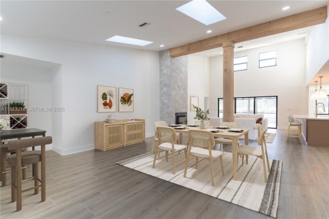 Villa ou maison à louer à Fort Myers, Floride: 3 chambres, 226.03 m2 № 1976615 - photo 5