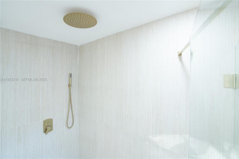 Villa ou maison à louer à Fort Myers, Floride: 3 chambres, 226.03 m2 № 1976615 - photo 25