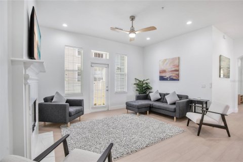 House in Orlando, Florida 3 bedrooms, 135.54 sq.m. № 1835832 - photo 5