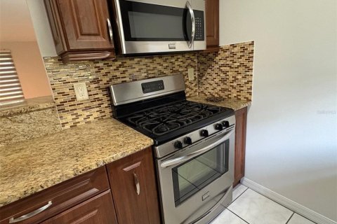 Condo in Sarasota, Florida, 2 bedrooms  № 1893853 - photo 4