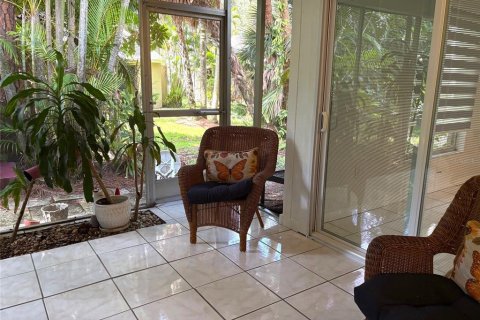 Condo in Sarasota, Florida, 2 bedrooms  № 1893853 - photo 16