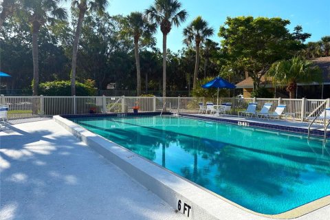 Condo in Sarasota, Florida, 2 bedrooms  № 1893853 - photo 17