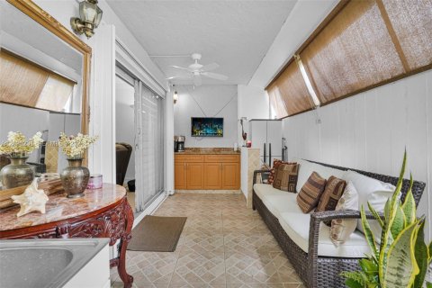 Купить кондоминиум в Хайалиа, Флорида 2 спальни, 86.03м2, № 2085401 - фото 18