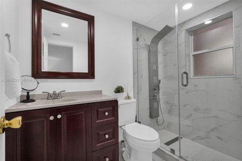 Купить кондоминиум в Хайалиа, Флорида 2 спальни, 86.03м2, № 2085401 - фото 13