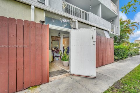 Купить кондоминиум в Хайалиа, Флорида 2 спальни, 86.03м2, № 2085401 - фото 26