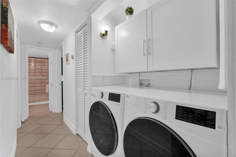 Купить кондоминиум в Хайалиа, Флорида 2 спальни, 86.03м2, № 2085401 - фото 23
