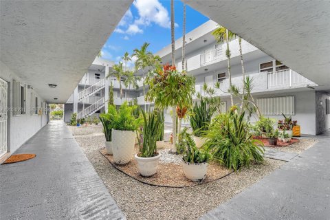 Купить кондоминиум в Хайалиа, Флорида 2 спальни, 86.03м2, № 2085401 - фото 28