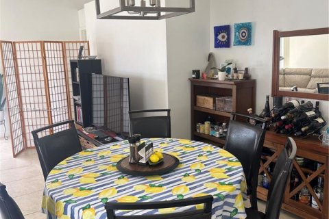 Снять в аренду виллу или дом в Уэстон, Флорида 3 спальни, 125.7м2, № 1941506 - фото 5