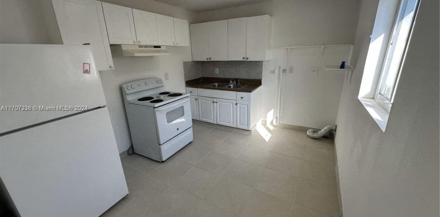 Villa ou maison à Florida City, Floride 2 chambres, 74.32 m2 № 1935344