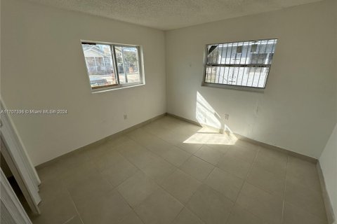 Villa ou maison à louer à Florida City, Floride: 2 chambres, 74.32 m2 № 1935344 - photo 2