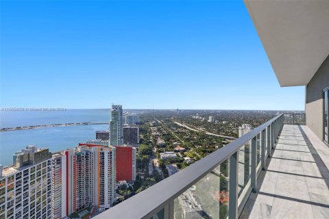 Condo in Miami, Florida, 3 bedrooms  № 2009747 - photo 22