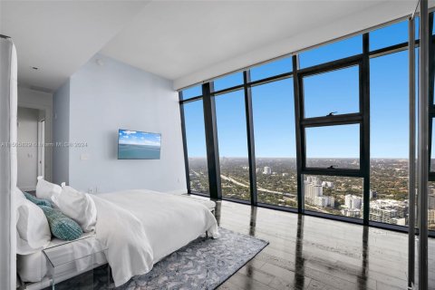 Condo in Miami, Florida, 3 bedrooms  № 2009747 - photo 28