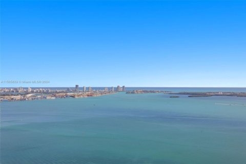 Condo in Miami, Florida, 3 bedrooms  № 2009747 - photo 9