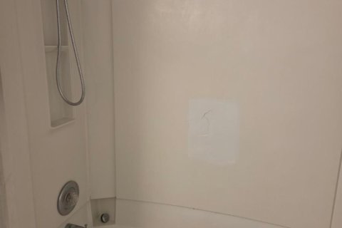 Condo in Coral Springs, Florida, 1 bedroom  № 2400026 - photo 10