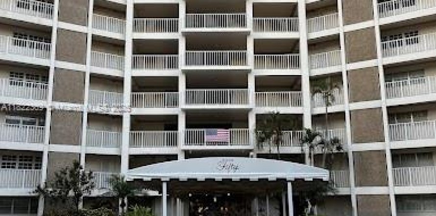 Кондоминиум с 3 спальнями в Помпано-Бич, Флорида № 1958496