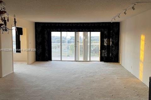 Купить кондоминиум в Помпано-Бич, Флорида 3 спальни, 159.42м2, № 1958496 - фото 16