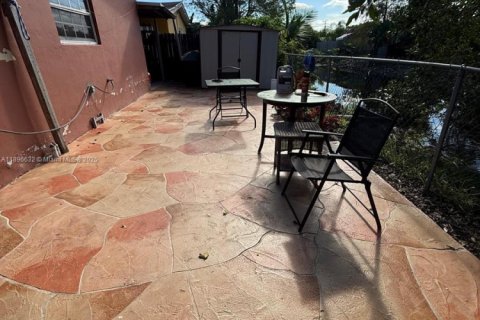 Купить виллу или дом в Норт-Лодердейл, Флорида 4 спальни, 125.05м2, № 2017001 - фото 2