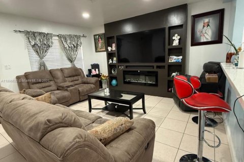 Купить виллу или дом в Норт-Лодердейл, Флорида 4 спальни, 125.05м2, № 2017001 - фото 12