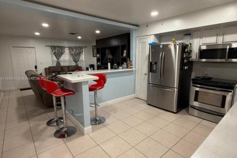 Купить виллу или дом в Норт-Лодердейл, Флорида 4 спальни, 125.05м2, № 2017001 - фото 16