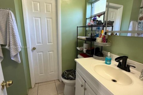 Купить виллу или дом в Норт-Лодердейл, Флорида 4 спальни, 125.05м2, № 2017001 - фото 10