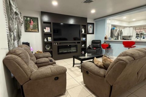 Купить виллу или дом в Норт-Лодердейл, Флорида 4 спальни, 125.05м2, № 2017001 - фото 13