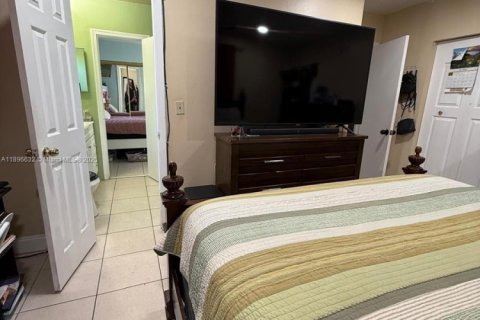 Купить виллу или дом в Норт-Лодердейл, Флорида 4 спальни, 125.05м2, № 2017001 - фото 19