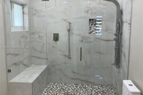 Villa ou maison à vendre à Miami Gardens, Floride: 3 chambres, 230.12 m2 № 1932924 - photo 17