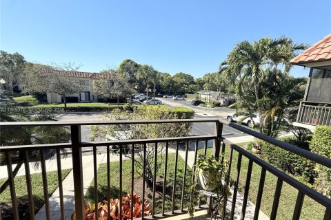 Condo in Weston, Florida, 2 bedrooms  № 2030487 - photo 23