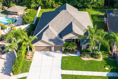 House in Land O' Lakes, Florida 5 bedrooms, 324.32 sq.m. № 2222240 - photo 9