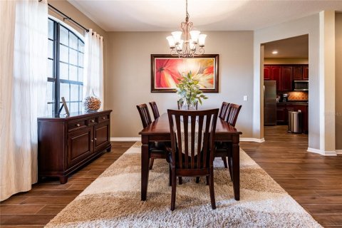 House in Land O' Lakes, Florida 5 bedrooms, 324.32 sq.m. № 2222240 - photo 18