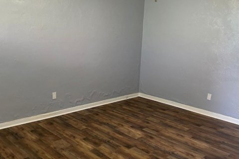 Immobilier commercial à vendre à Daytona Beach, Floride: 5 chambres, 267.56 m2 № 2303018 - photo 8