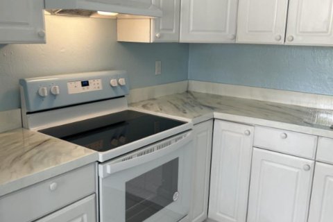Immobilier commercial à vendre à Daytona Beach, Floride: 5 chambres, 267.56 m2 № 2303018 - photo 17