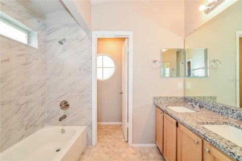 Casa en alquiler en Kissimmee, Florida, 3 dormitorios, 145.39 m2 № 1872813 - foto 8