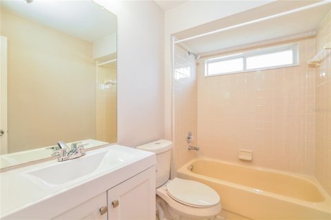Casa en alquiler en Kissimmee, Florida, 3 dormitorios, 145.39 m2 № 1872813 - foto 13