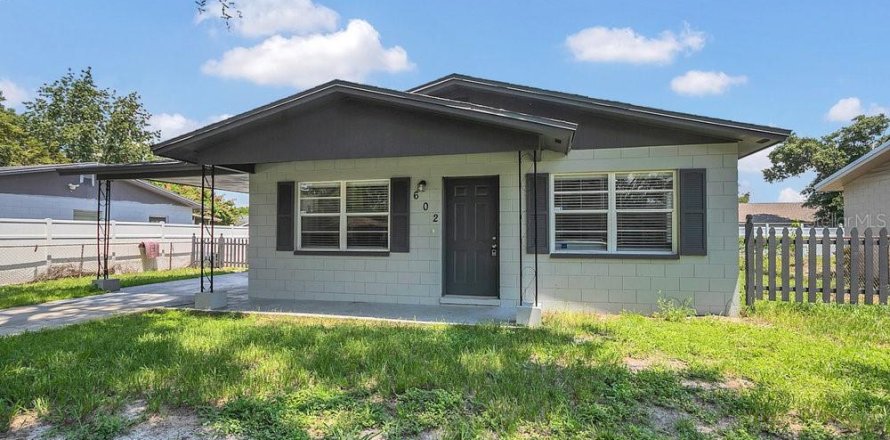 House in Winter Haven, Florida 3 bedrooms, 115.38 sq.m. № 1322034