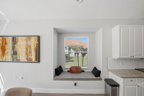 House in Port St. Lucie, Florida 3 bedrooms, 169.18 sq.m. № 2249913 - photo 11