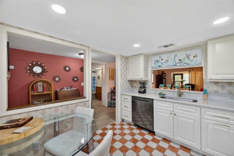 Condo in Clearwater, Florida, 2 bedrooms  № 1902630 - photo 5