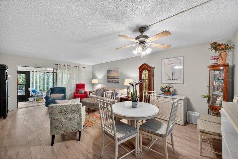 Condo in Clearwater, Florida, 2 bedrooms  № 1902630 - photo 6