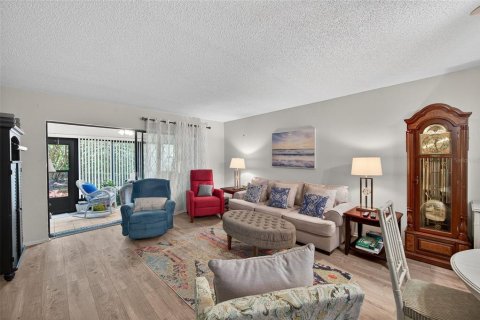 Condo in Clearwater, Florida, 2 bedrooms  № 1902630 - photo 8
