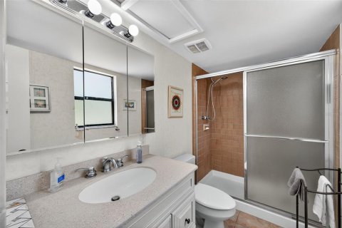 Condo in Clearwater, Florida, 2 bedrooms  № 1902630 - photo 12