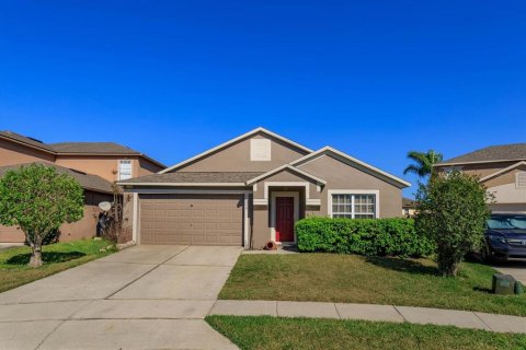 House in Orlando, Florida 4 bedrooms, 179.21 sq.m. № 1732936 - photo 1