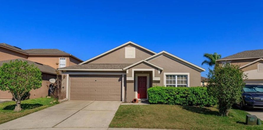 House in Orlando, Florida 4 bedrooms, 179.21 sq.m. № 1732936